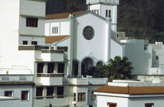 Fontanales de Moya - Kirche von San Bartolomé und die neue Kirche
